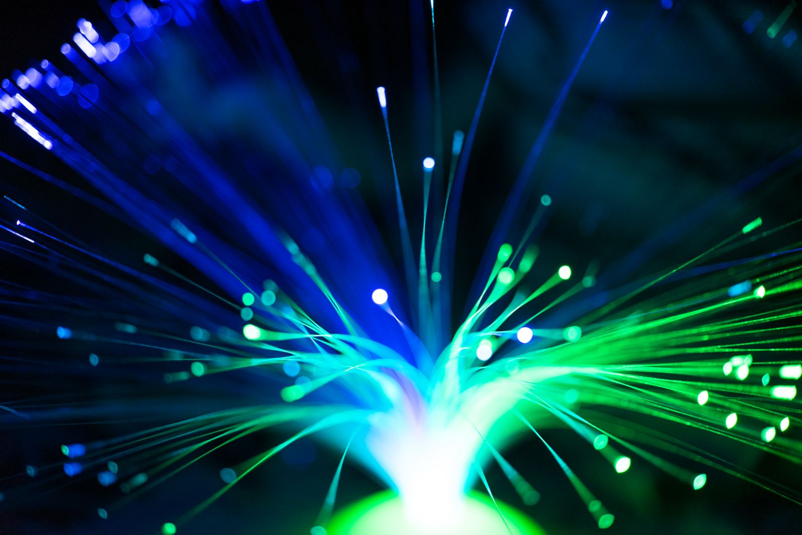 Télécharger ses jeux plus vite : box 5G, ADSL et fibre comparés